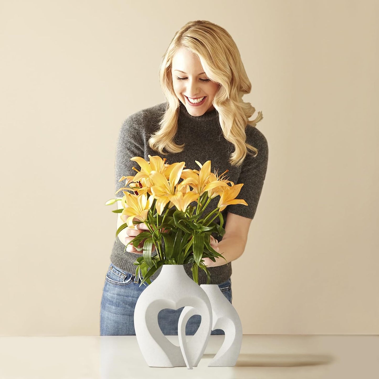 Elegant Heart-Shaped White Ceramic Vases - Set of 2 for Stylish Home Decor, Weddings, and Office Centerpieces