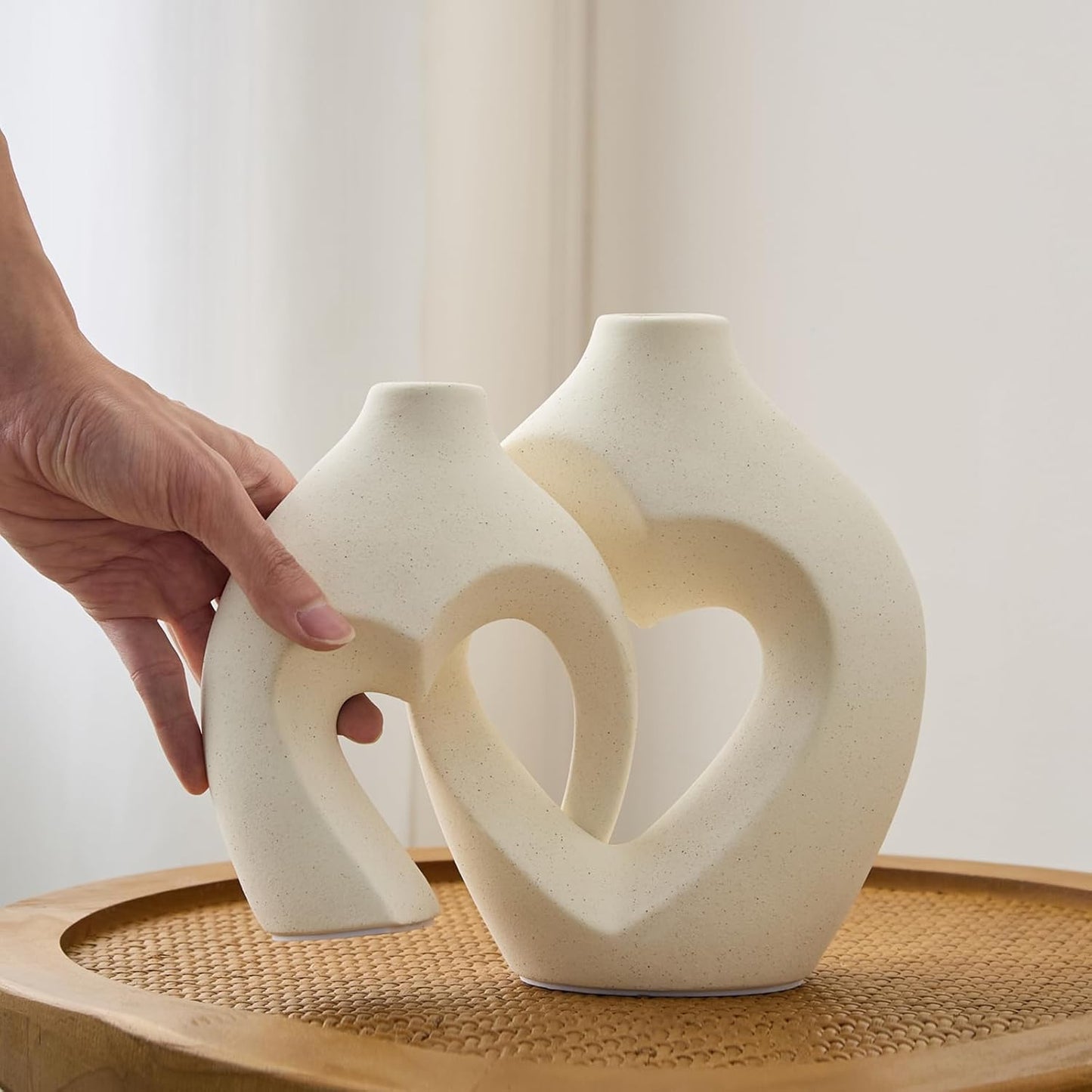Elegant Heart-Shaped White Ceramic Vases - Set of 2 for Stylish Home Decor, Weddings, and Office Centerpieces